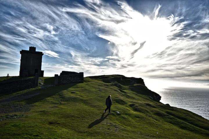 Skellig View Sunset Cliffs View Apartment Portmagee ภายนอก รูปภาพ