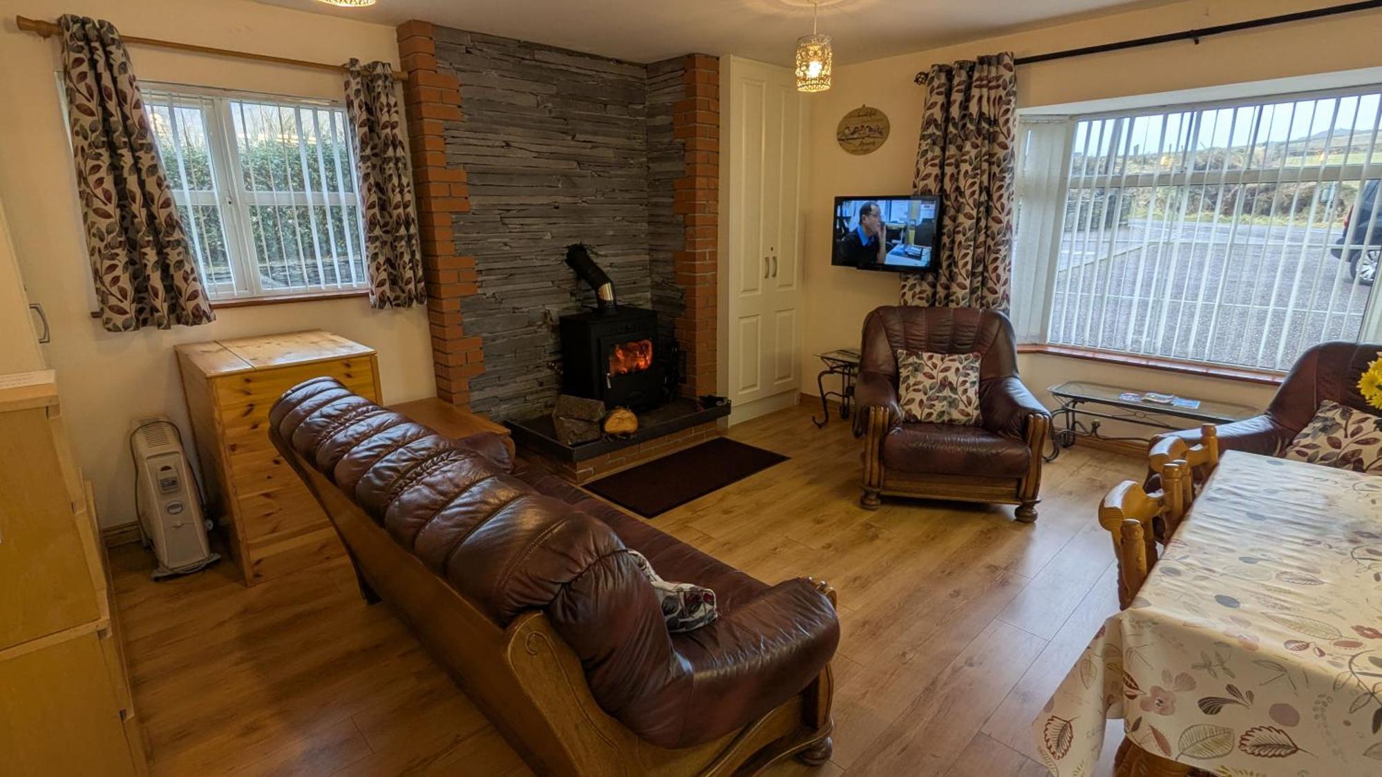 Skellig View Sunset Cliffs View Apartment Portmagee ภายนอก รูปภาพ