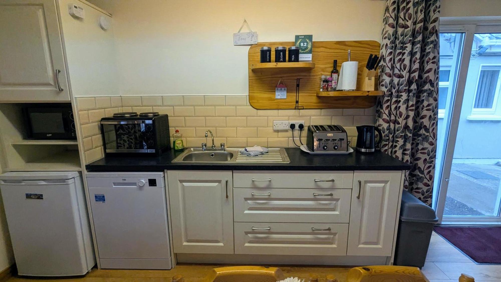 Skellig View Sunset Cliffs View Apartment Portmagee ภายนอก รูปภาพ